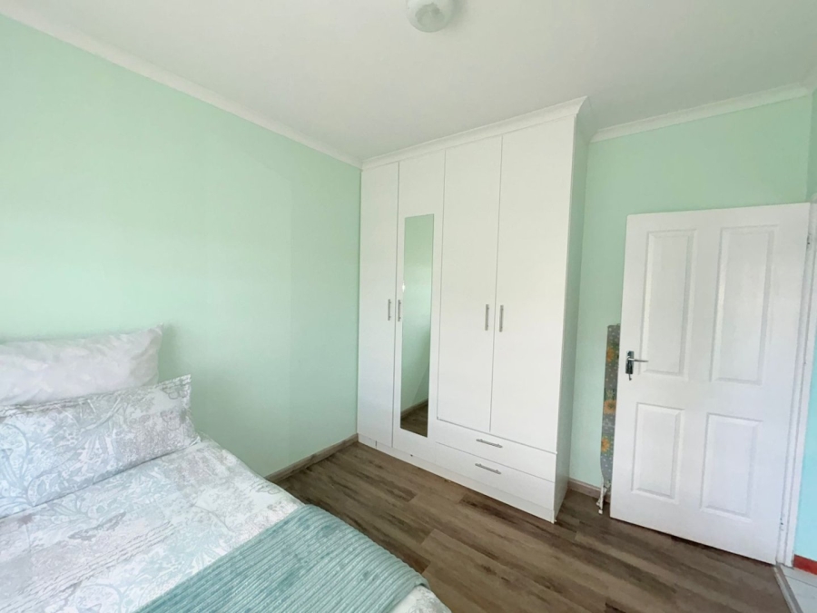  Bedroom Property for Sale in Cove Rock Eastern Cape